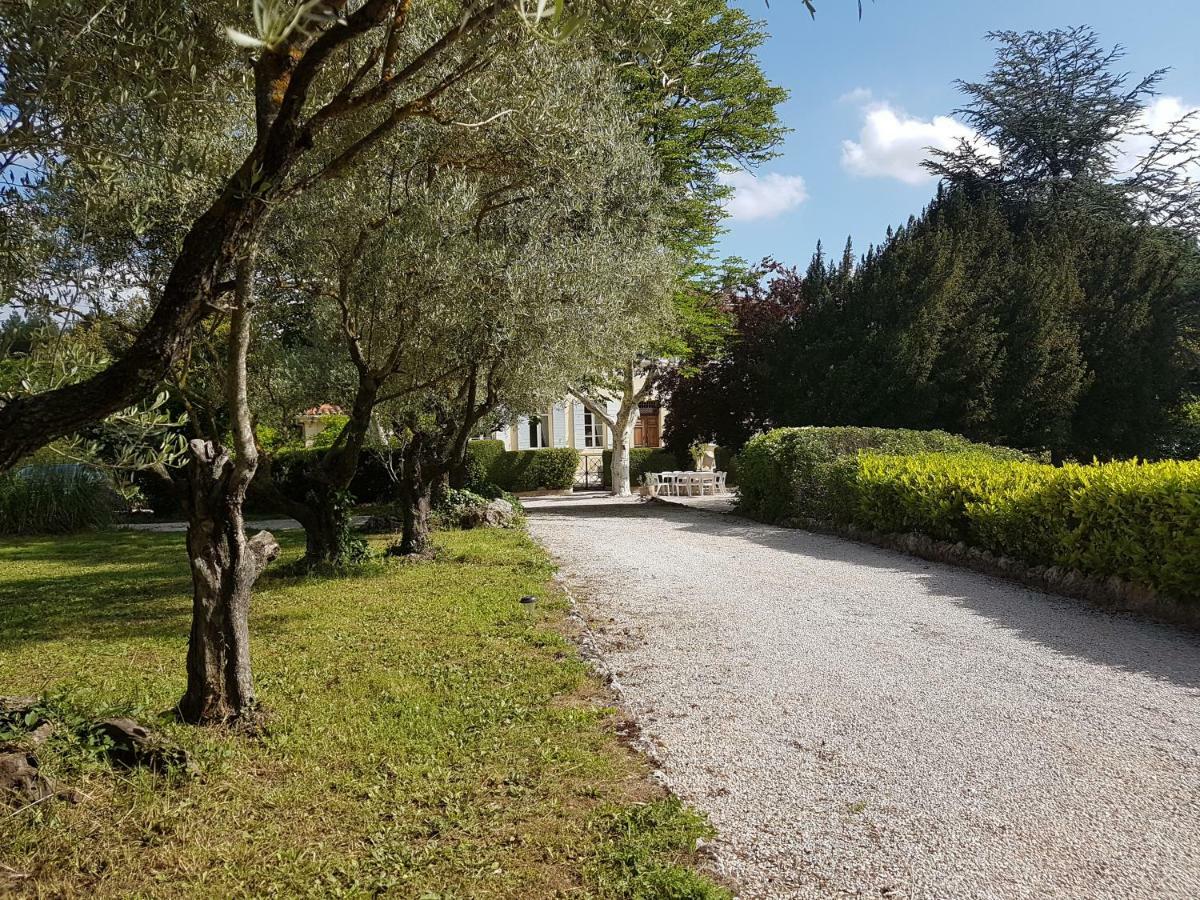 Bastide En Provence Apartment Auriol Bagian luar foto